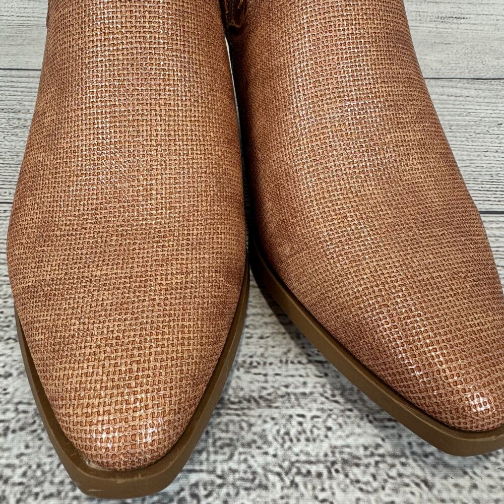 Cato Women's Rose Gold Metallic Embroidered Heeled Boots Size 9.5 WIDE - Picture 2 of 9